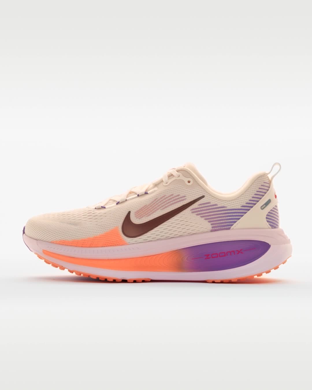 W+NIKE+VOMERO+18.jpg
